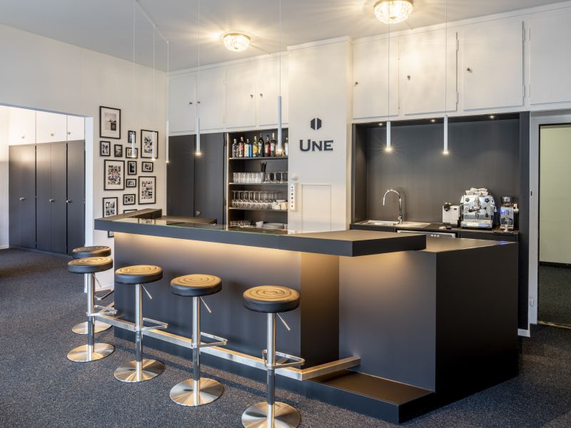UNE Tresor Bar